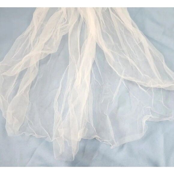 Brides & Hairpins Cristina Simple Veil Cathedral Ivory Single Tier Tulle, 106" - Picture 11 of 11